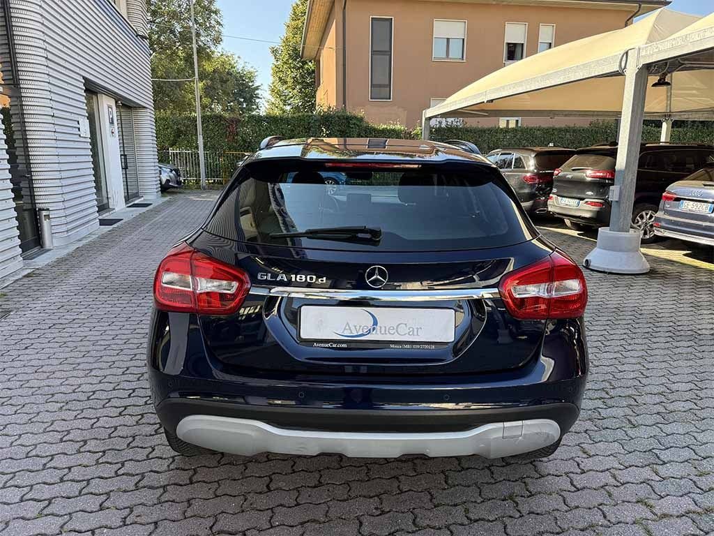 MERCEDES-BENZ GLA 180 d SPORT TELECAMERA NAVIGATORE SEDILI SPORTIVI - 7