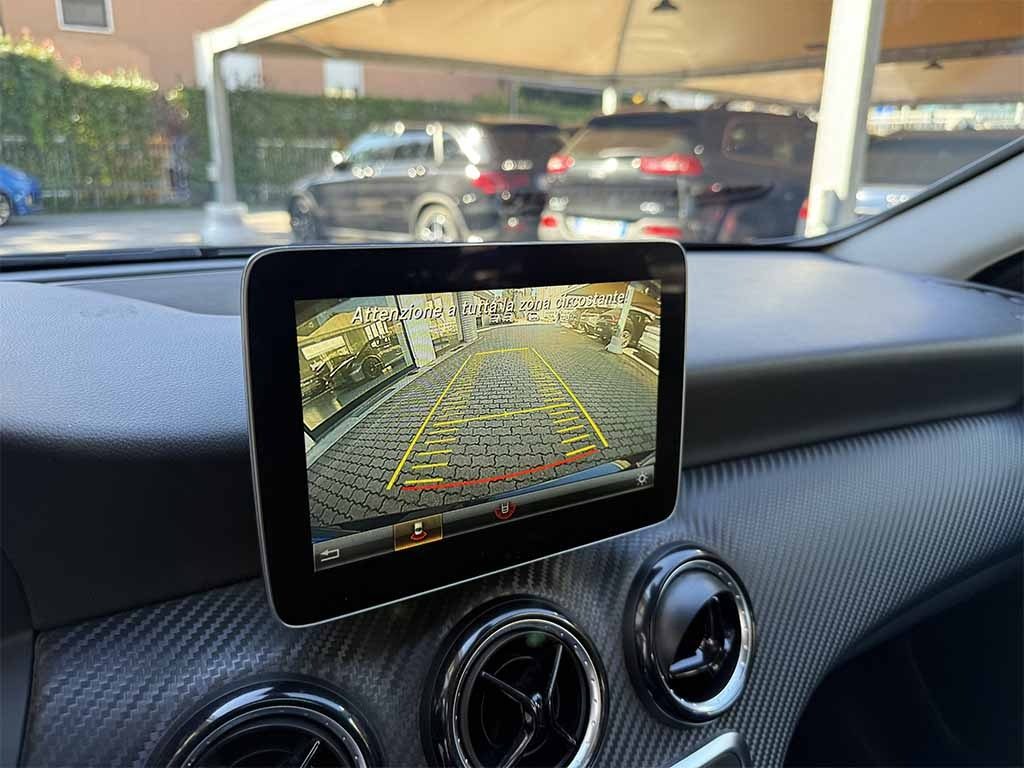 MERCEDES-BENZ GLA 180 d SPORT TELECAMERA NAVIGATORE SEDILI SPORTIVI - 18
