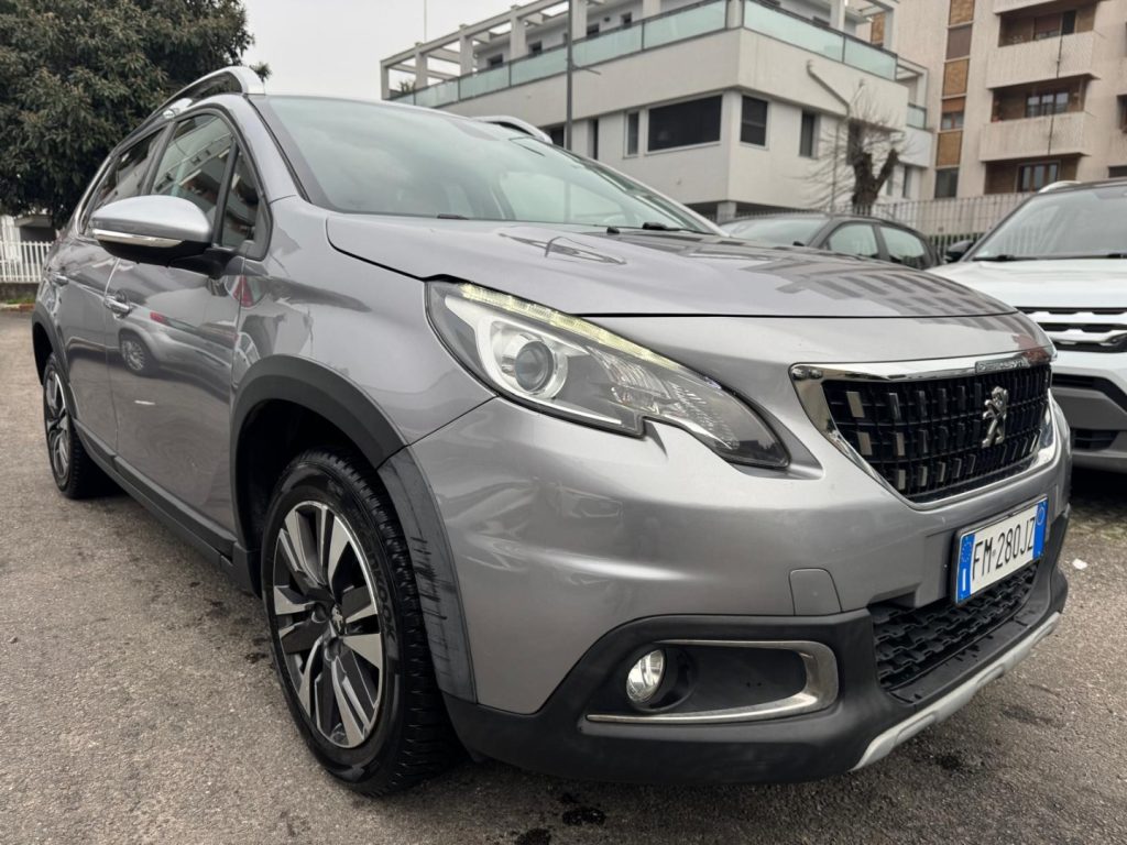 PEUGEOT 2008 1° serie PureTech 82 Allure - 2
