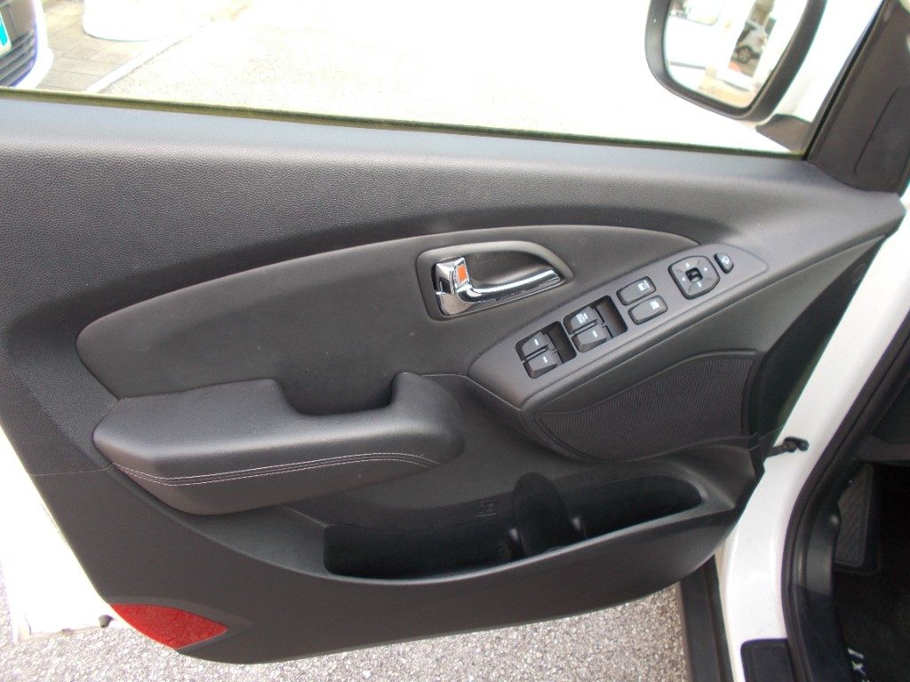 HYUNDAI iX35 1.7 CRDi 2WD Xpossible - 18