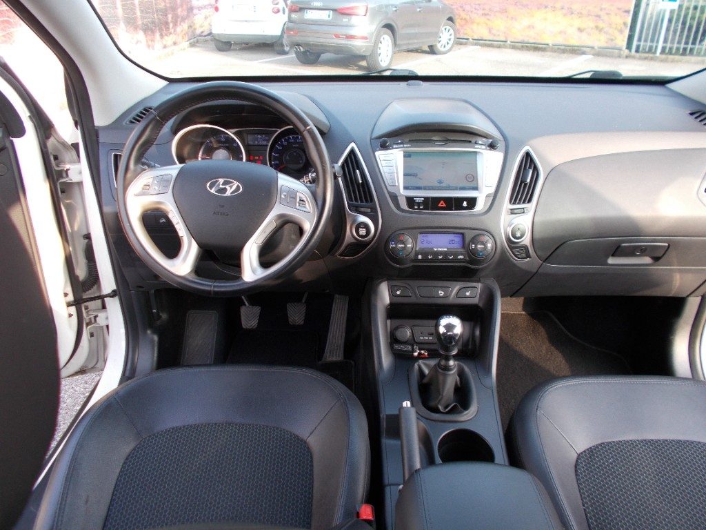 HYUNDAI iX35 1.7 CRDi 2WD Xpossible - 9
