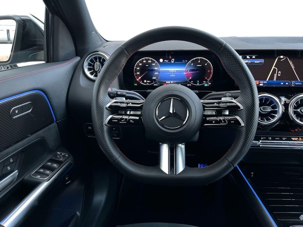 MERCEDES-BENZ GLA 200 d Automatic AMG Line Advanced Plus - 8