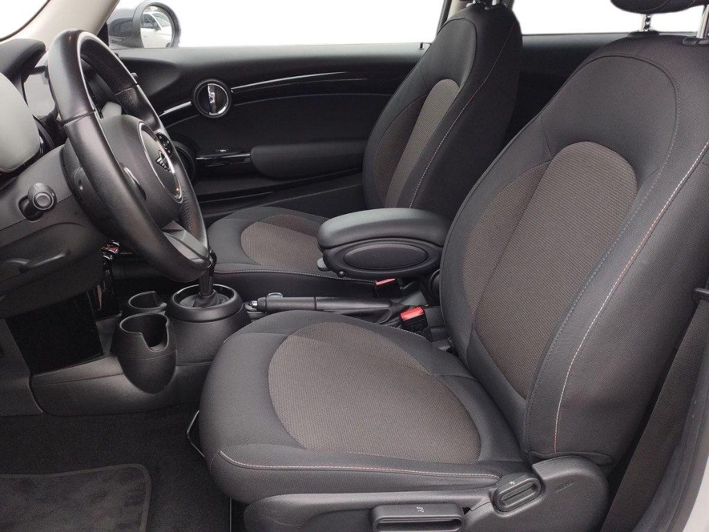 MINI Cooper 1.5 Cooper Classic Aut - 10