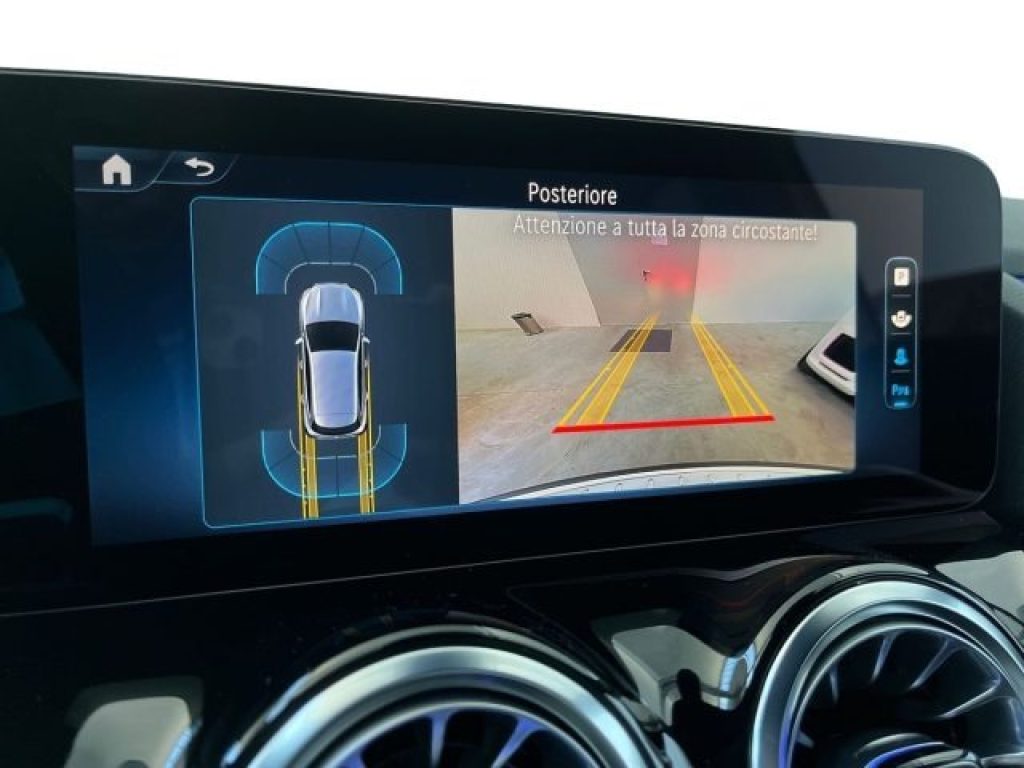 MERCEDES-BENZ GLA 200 d Automatic AMG Line Advanced Plus - 10