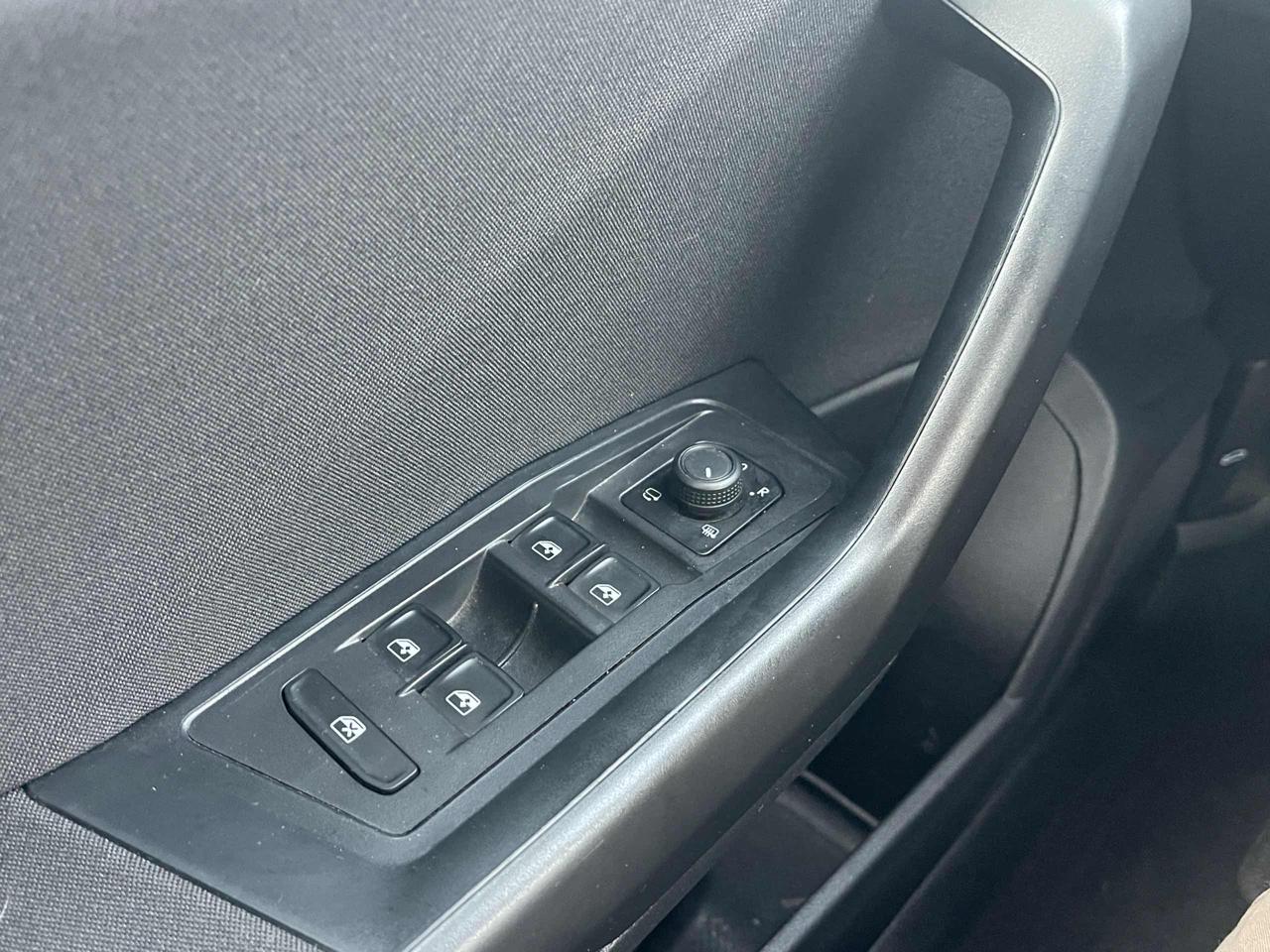 VOLKSWAGEN T-Roc 1.0 TSI Life Euro 6D Pack - 22