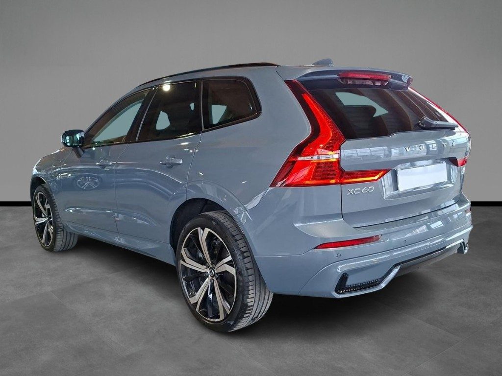 VOLVO XC60 T6 Recharge Plug-in Hybrid AWD Aut. - 3