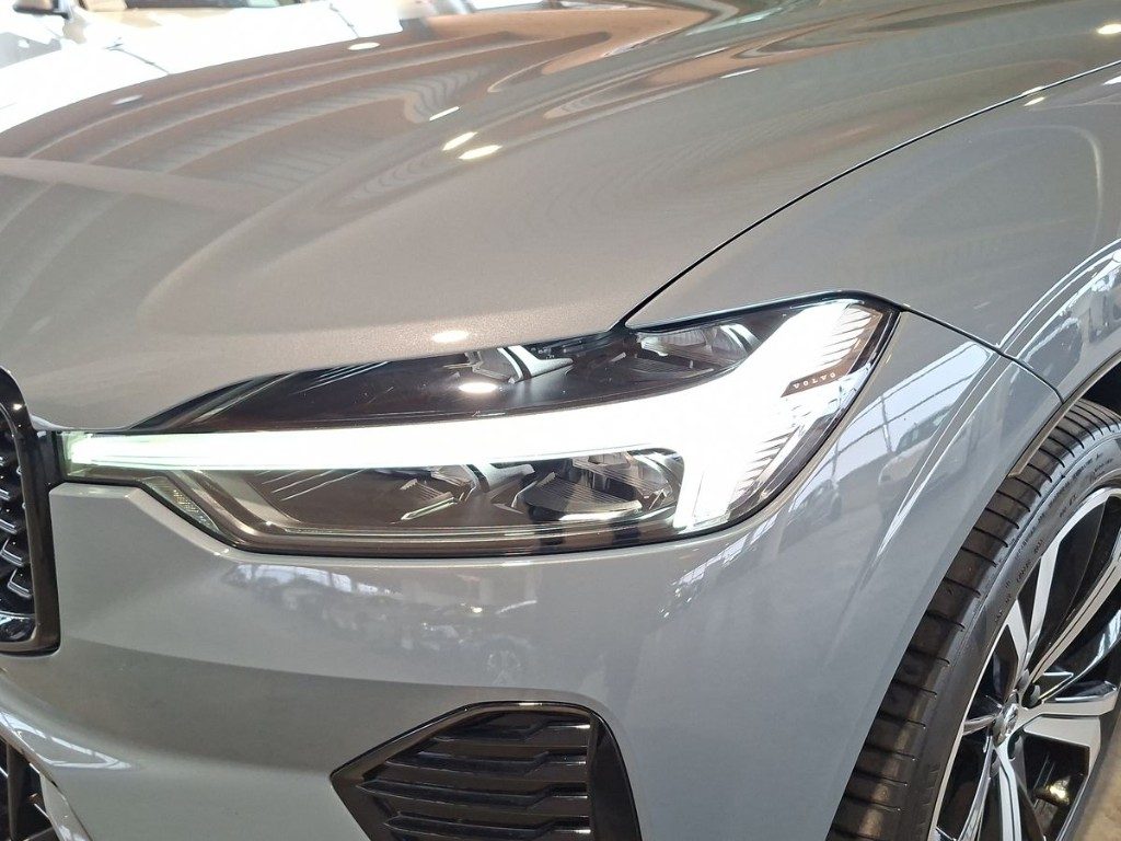 VOLVO XC60 T6 Recharge Plug-in Hybrid AWD Aut. - 5