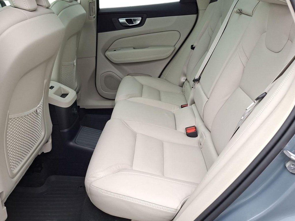 VOLVO XC60 T6 Recharge Plug-in Hybrid AWD Aut. - 11