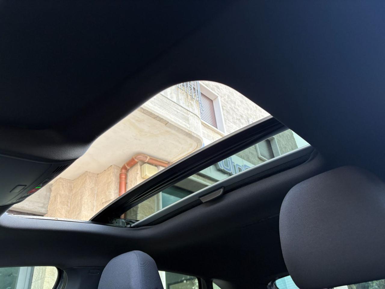 VOLKSWAGEN Taigo 1.0 TSI 116 CV DSG R-Line TETTO APR/PAN - 9