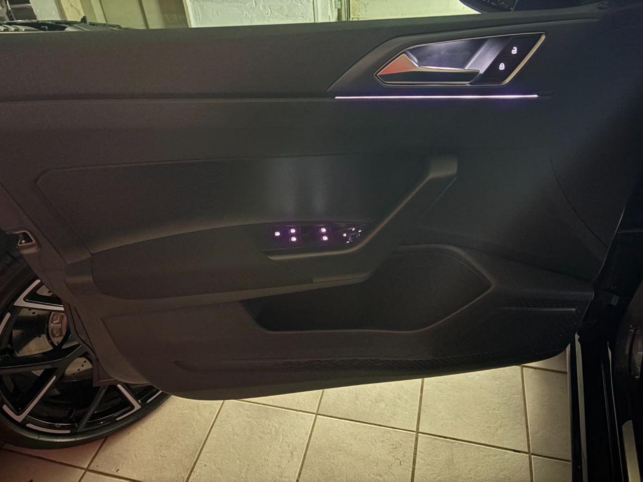 VOLKSWAGEN Taigo 1.0 TSI 116 CV DSG R-Line TETTO APR/PAN - 33