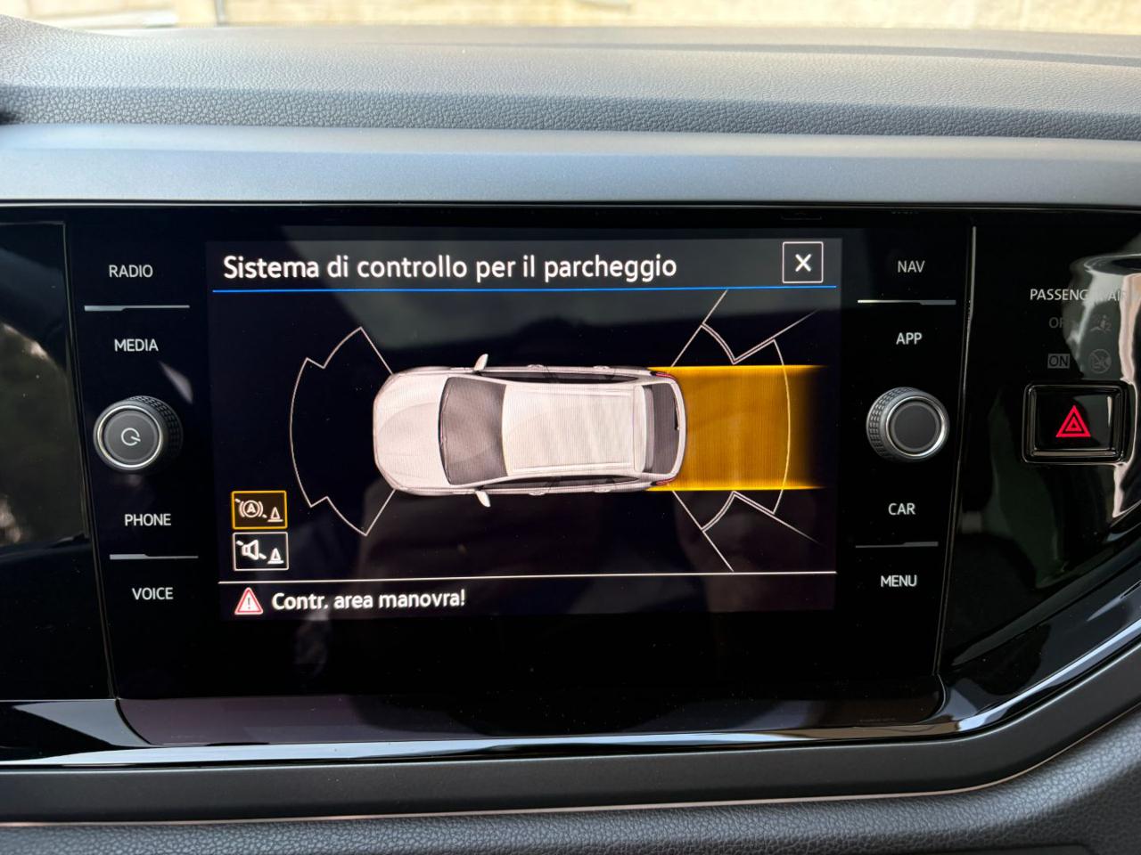 VOLKSWAGEN Taigo 1.0 TSI 116 CV DSG R-Line TETTO APR/PAN - 29