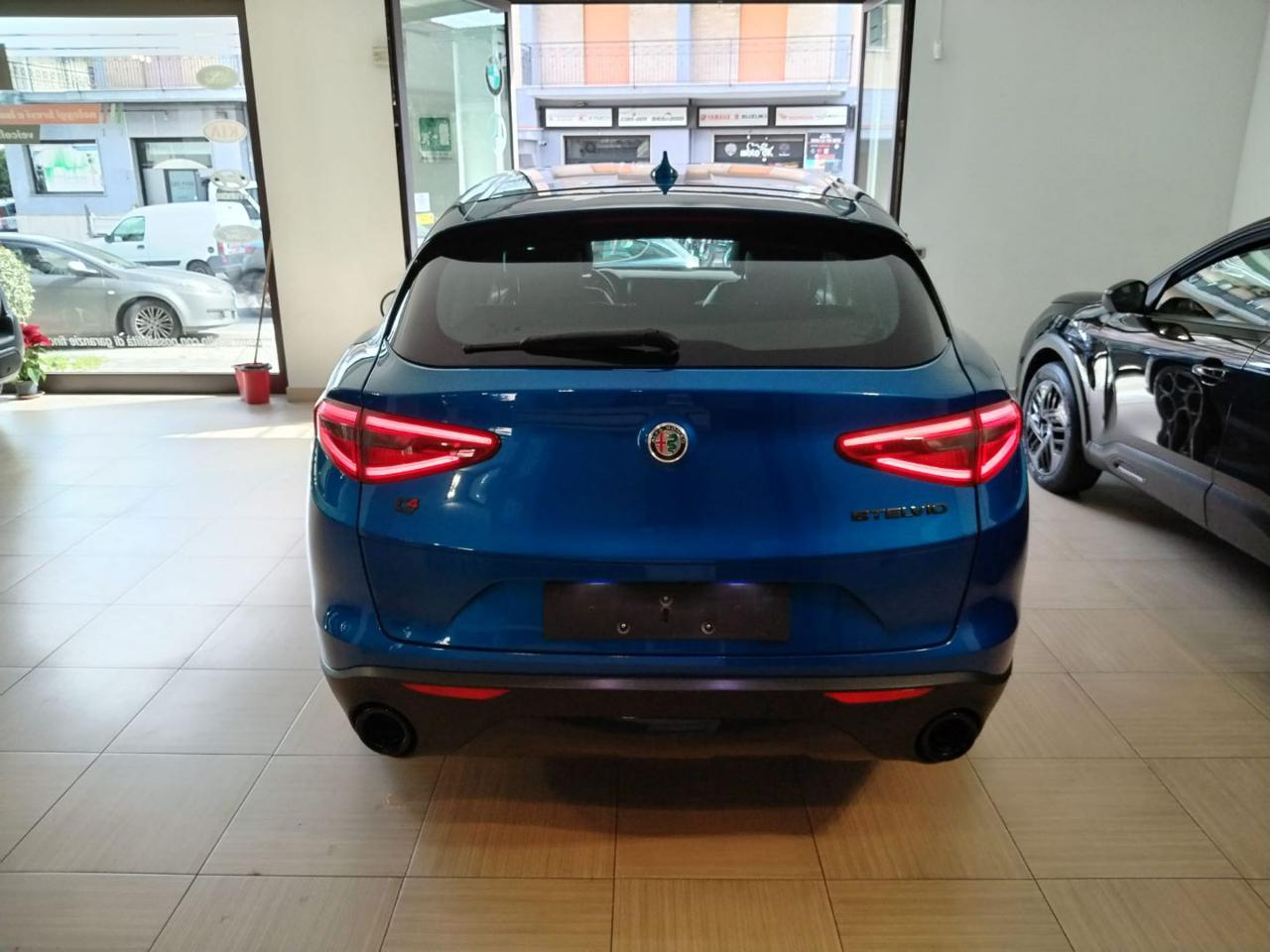 ALFA ROMEO Stelvio 2.2 Turbodiesel 190 CV AT8 Q4 Sprint - 4