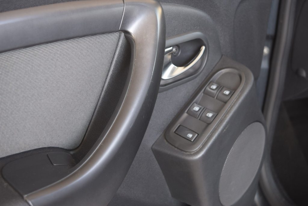 DACIA Duster 1.6 S&S GPL Limited Black Shadow 114CV - 16