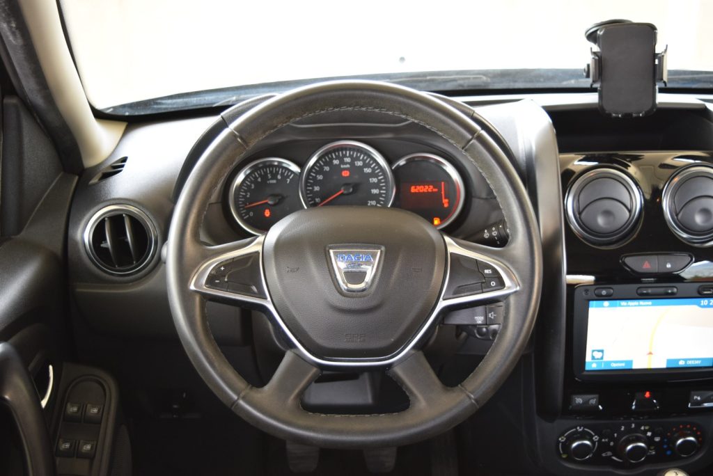 DACIA Duster 1.6 S&S GPL Limited Black Shadow 114CV - 6