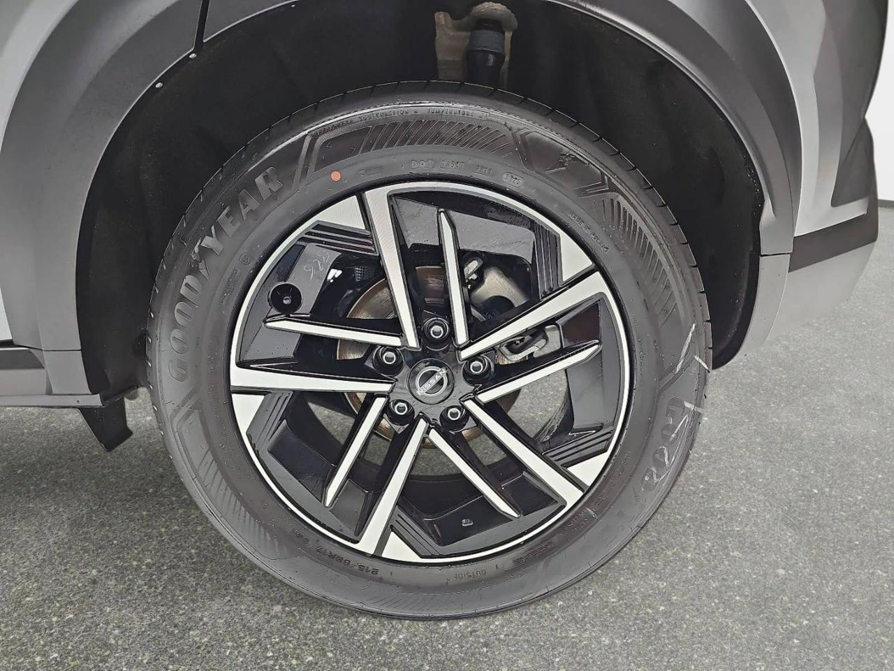 NISSAN Juke 1.6 HEV N-Connecta - 14