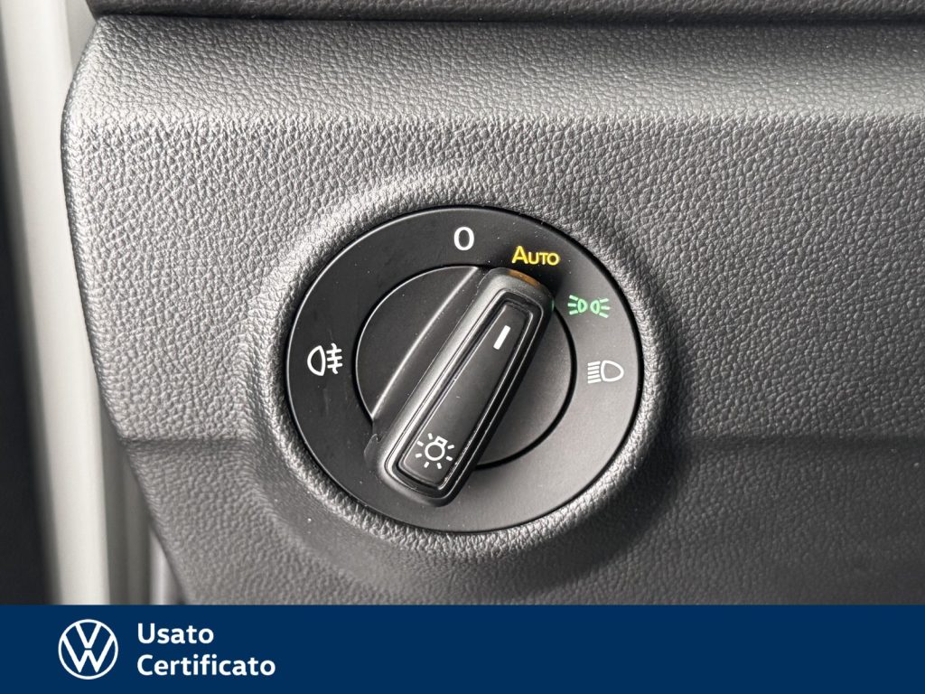 VOLKSWAGEN T-Roc 1.5 tsi life dsg - 12