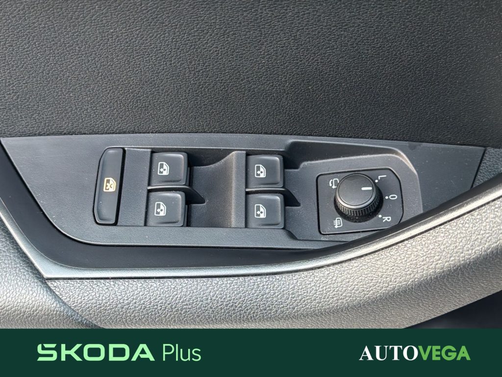 SKODA Karoq 2.0 tdi evo sportline 115cv dsg - 12