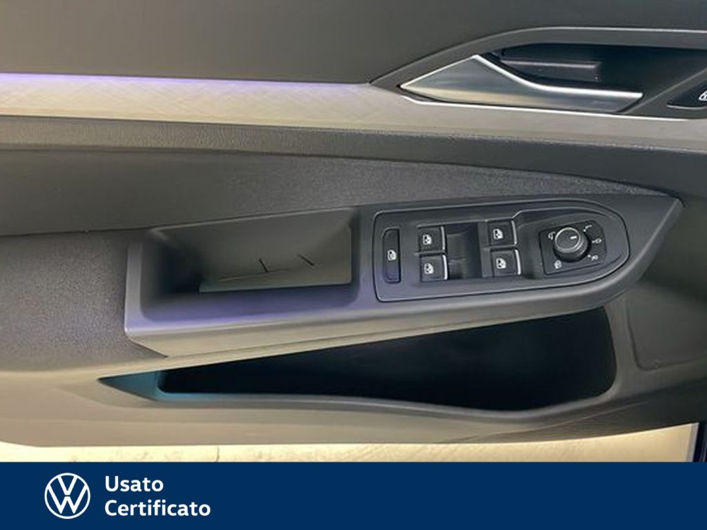 VOLKSWAGEN Golf 1.5 tgi life 130cv dsg - 17