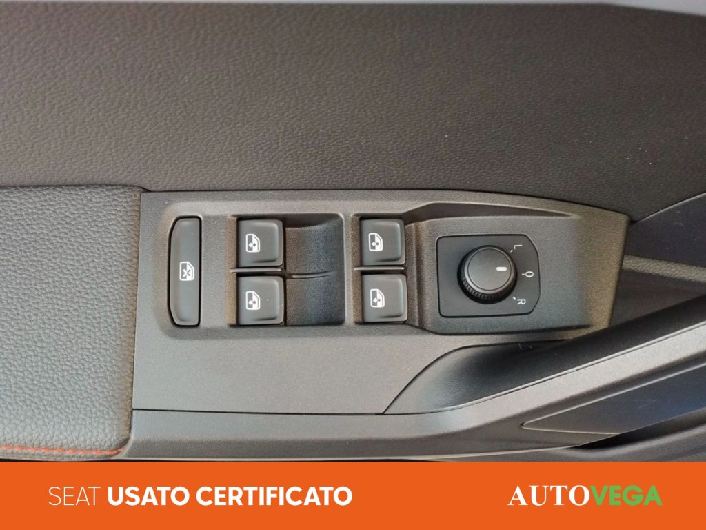 SEAT Arona 1.0 ecotsi fr 95cv - 14