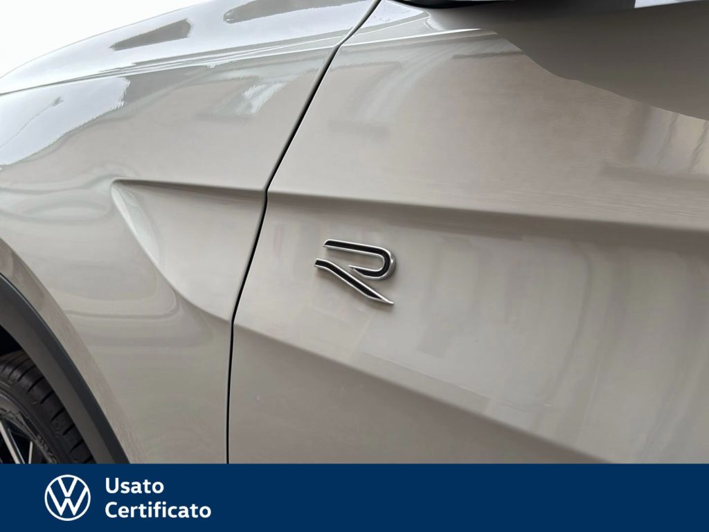 VOLKSWAGEN T-Cross 1.0 tsi r-line plus 115cv - 7