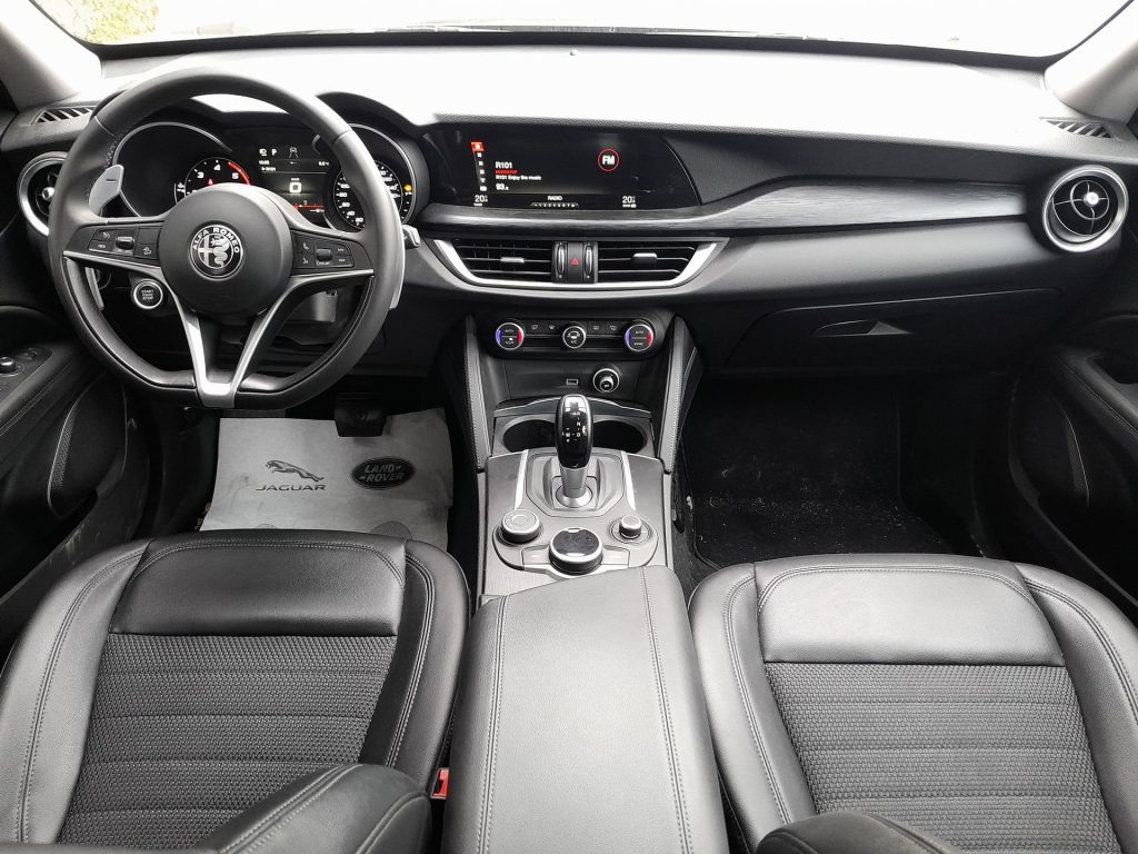 ALFA ROMEO Stelvio 2.2 Turbo Diesel AT8 Q4 - 9
