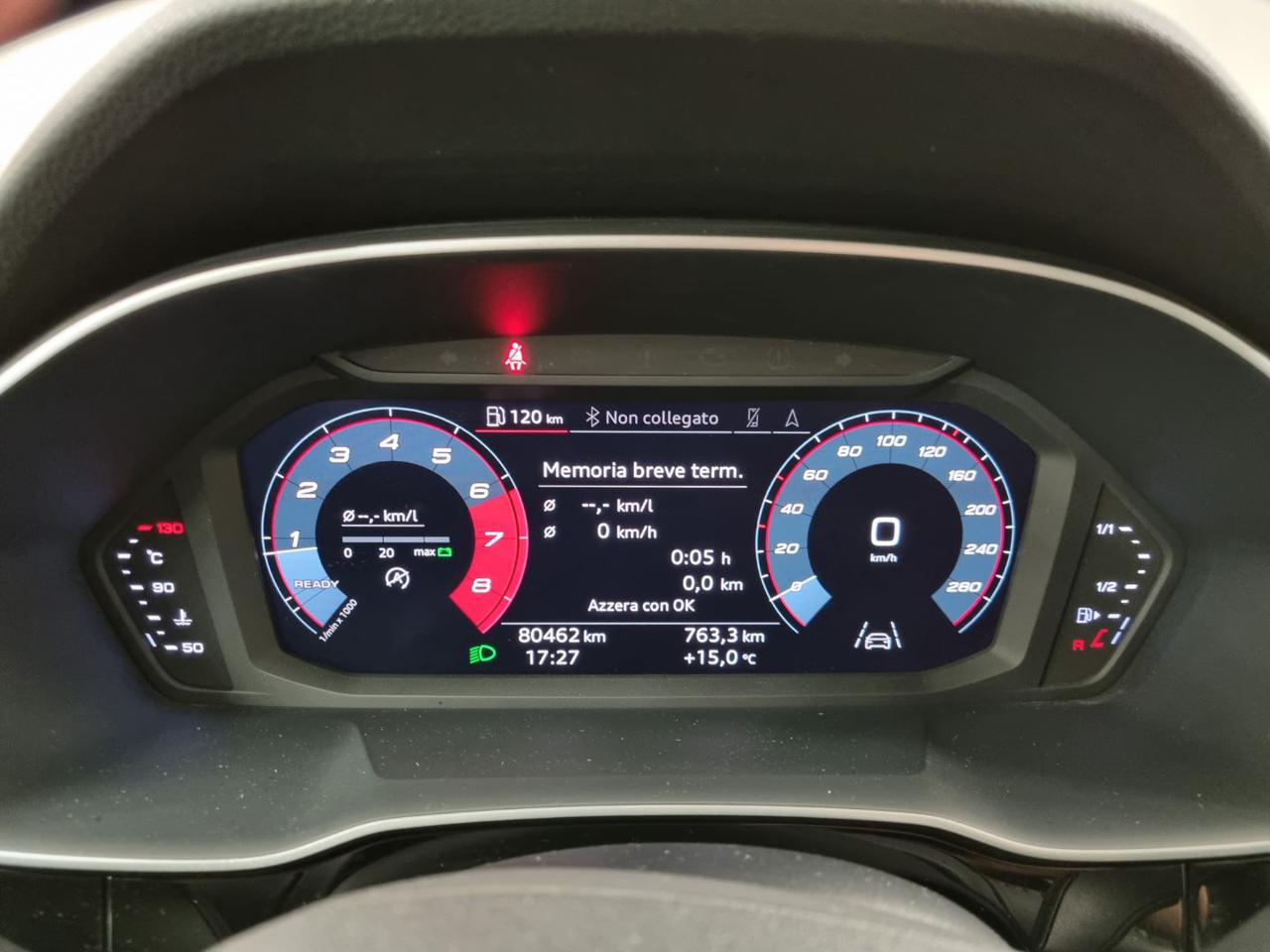 AUDI Q3 35 TFSI Business Advanced - 7