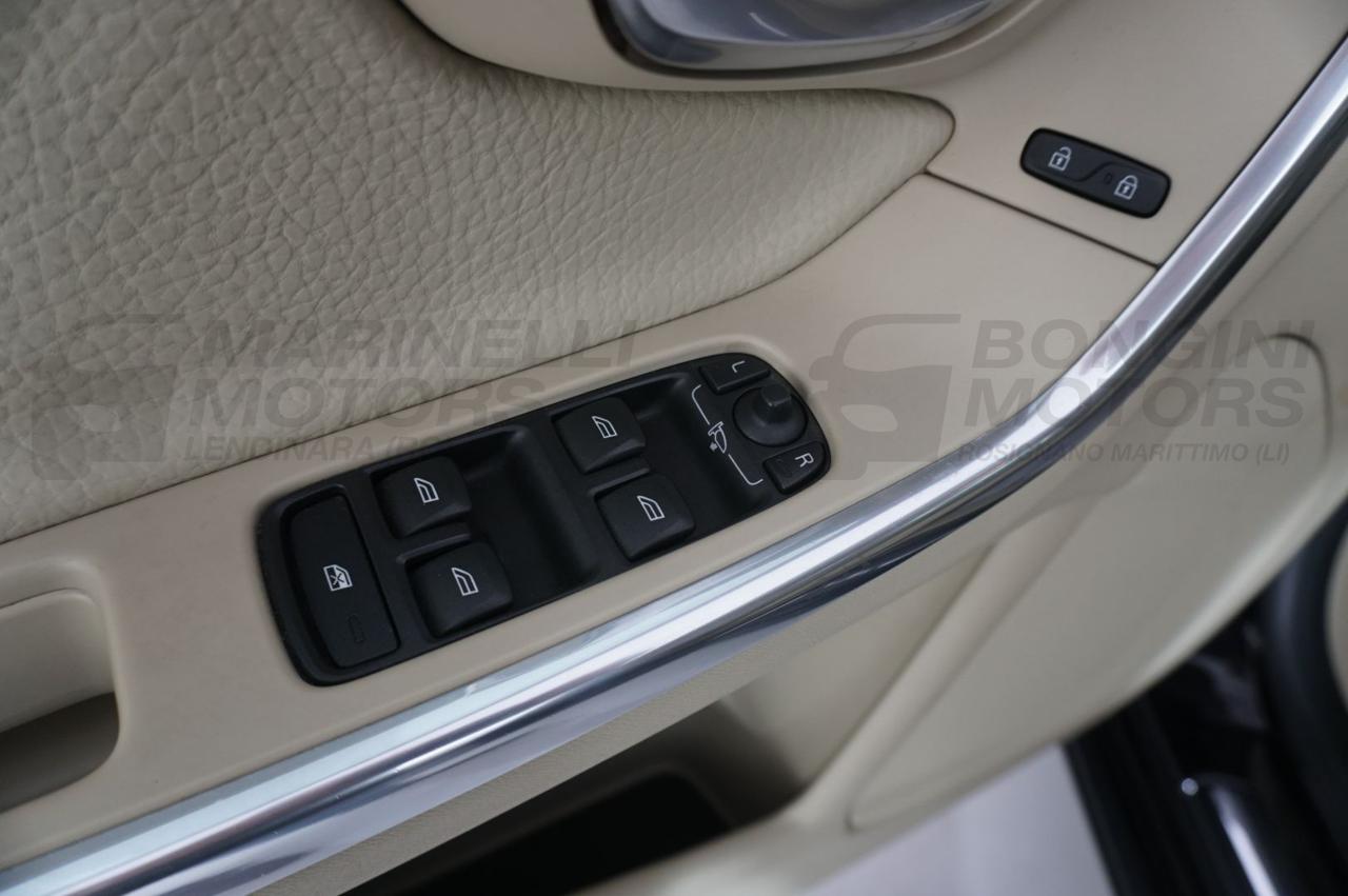 VOLVO V60 2.0 163CV MOMENTUM - 18