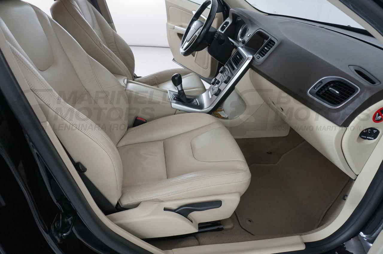 VOLVO V60 2.0 163CV MOMENTUM - 9