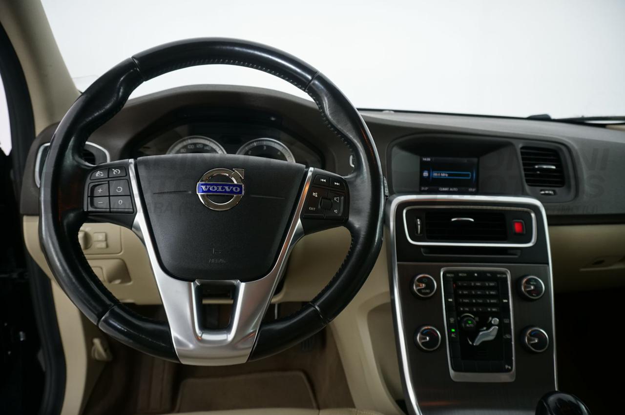 VOLVO V60 2.0 163CV MOMENTUM - 8