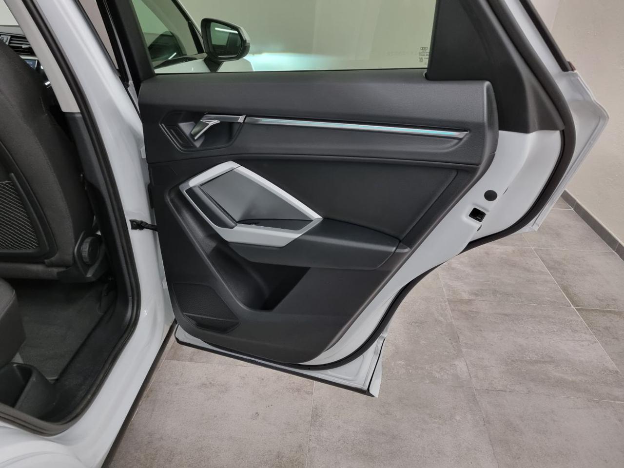 AUDI Q3 SPB 35 TDI S tronic S line edition - 27