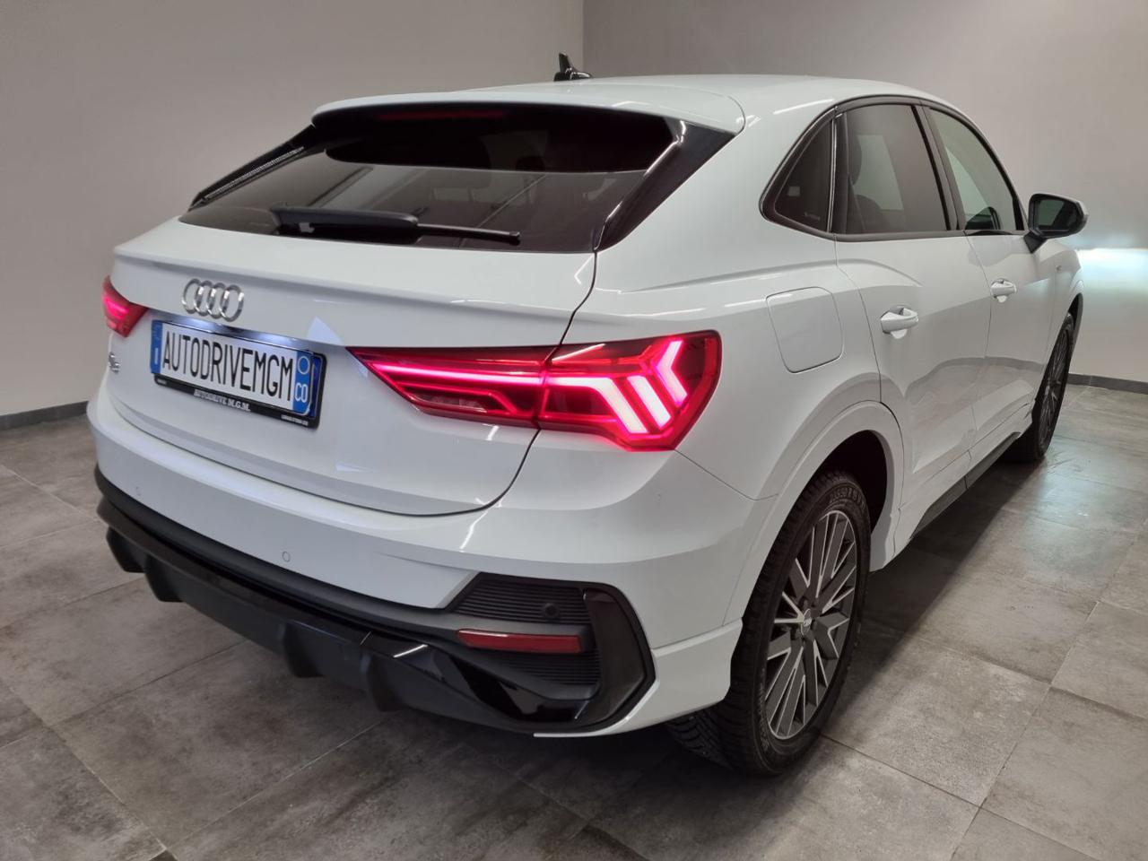 AUDI Q3 SPB 35 TDI S tronic S line edition - 21