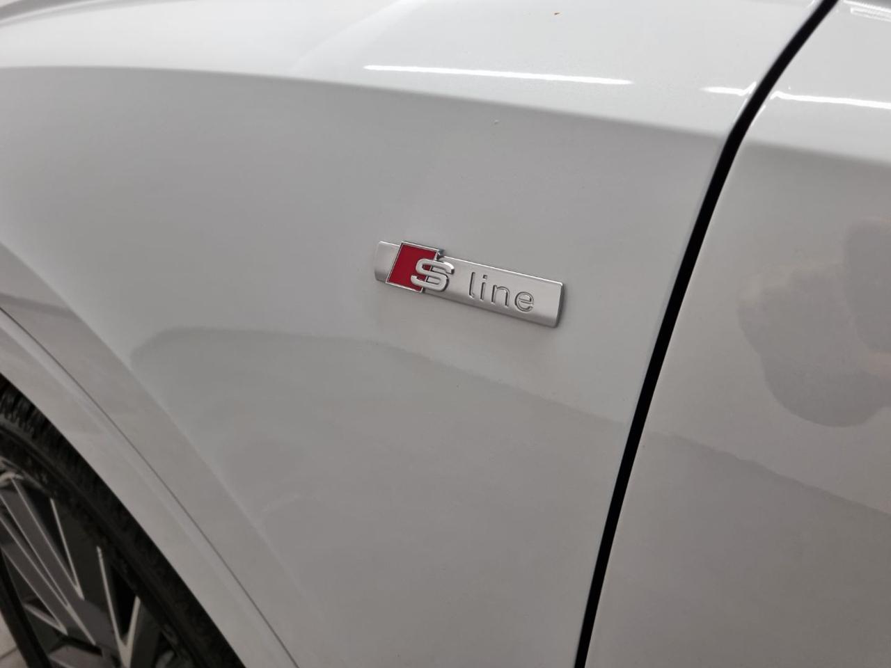 AUDI Q3 SPB 35 TDI S tronic S line edition - 19