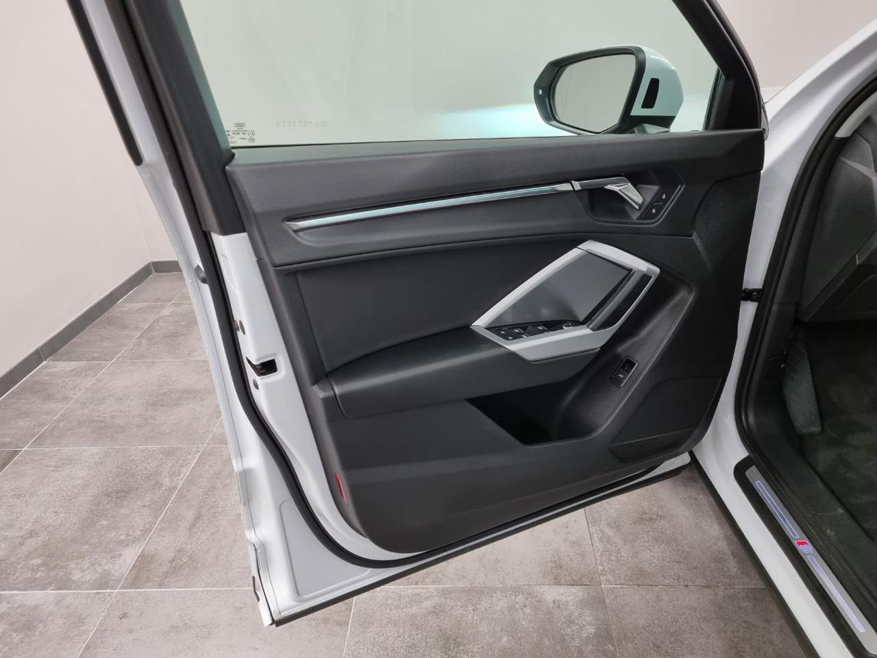 AUDI Q3 SPB 35 TDI S tronic S line edition - 22