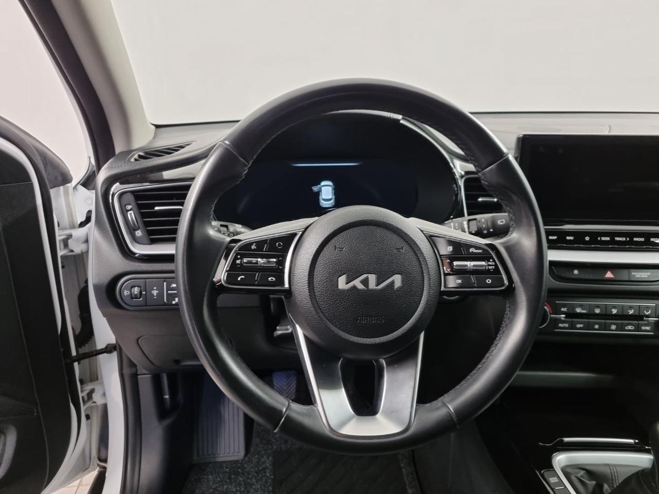 KIA XCeed 1.5 T-GDi 160 CV MHEV DCT High Tech - 20