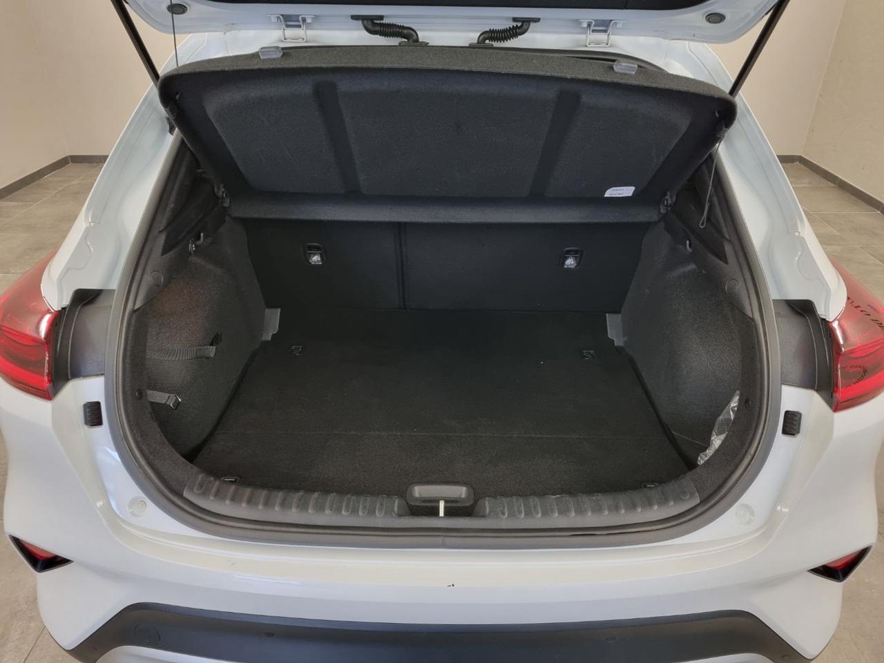 KIA XCeed 1.5 T-GDi 160 CV MHEV DCT High Tech - 13