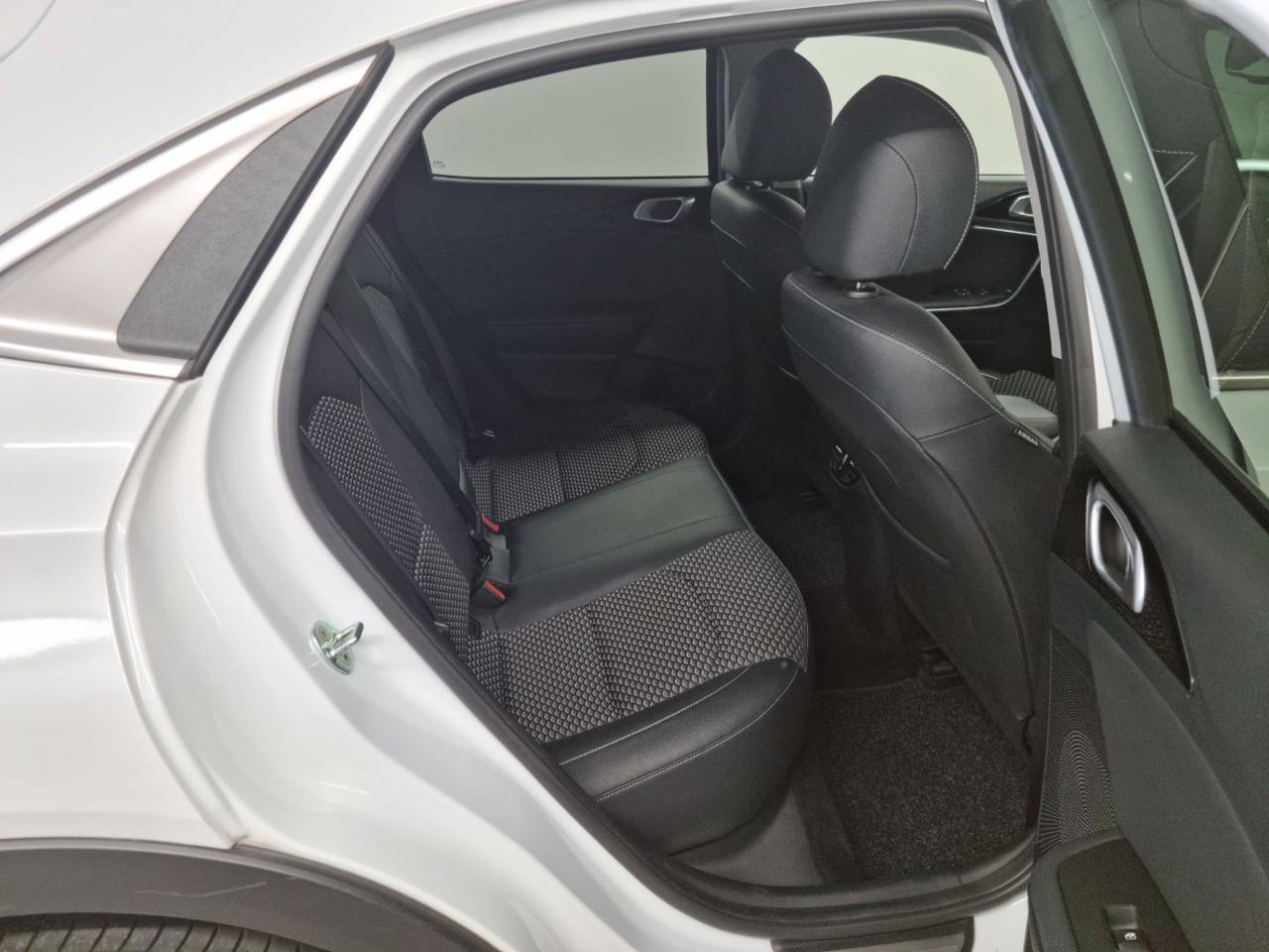 KIA XCeed 1.5 T-GDi 160 CV MHEV DCT High Tech - 40