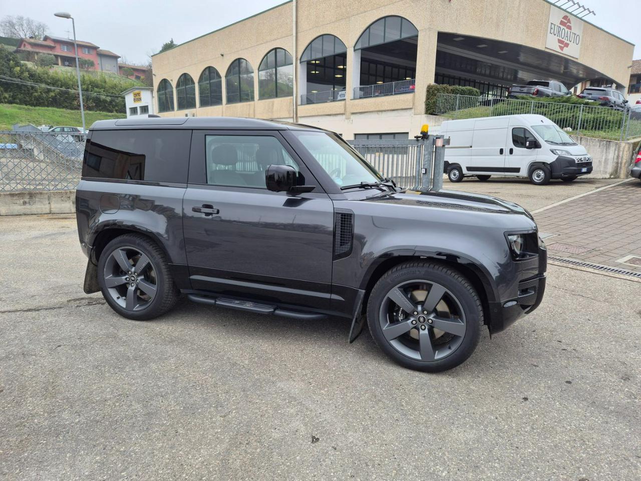 LAND ROVER Defender 90 5.0 V8 525 CV AWD Auto - 6