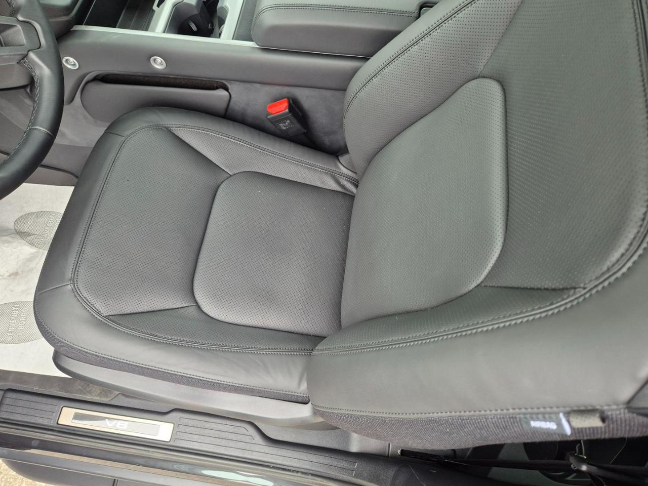 LAND ROVER Defender 90 5.0 V8 525 CV AWD Auto - 12