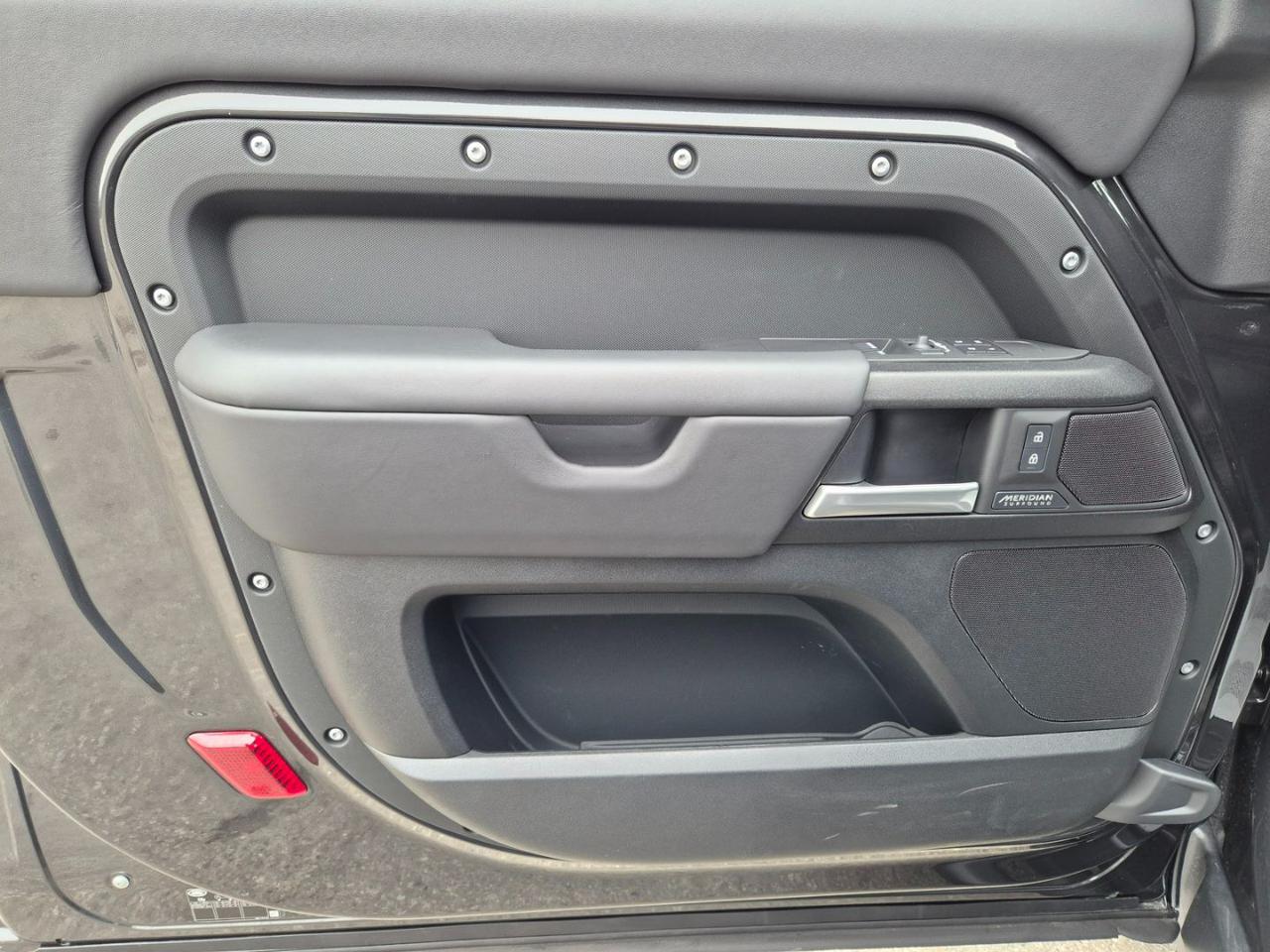 LAND ROVER Defender 90 5.0 V8 525 CV AWD Auto - 13