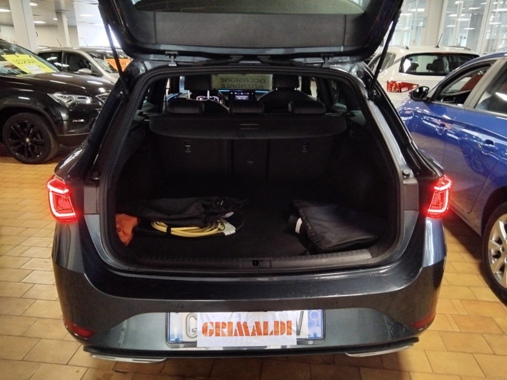 SEAT Leon e-HYBRID 1.4 Sportstourer DSG FR PLUG IN 18 - 9