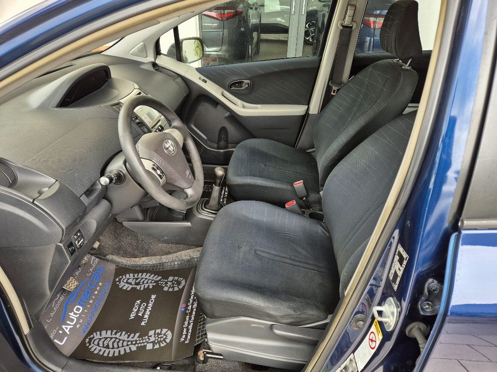 TOYOTA Yaris 1.3 5 porte - 5