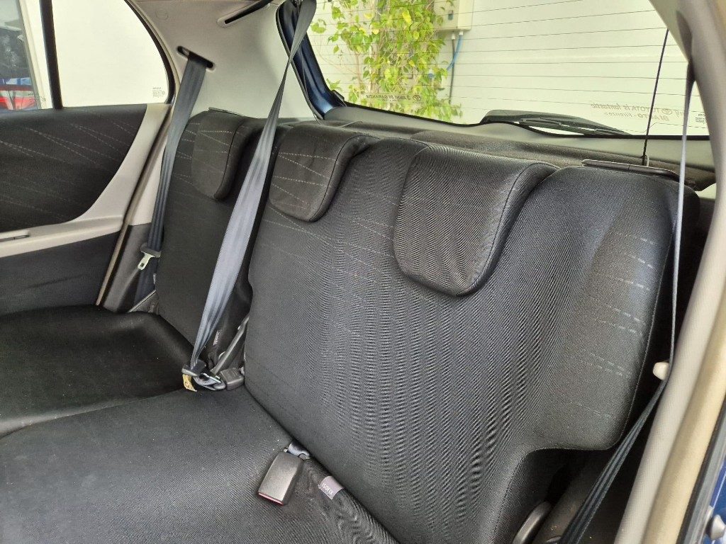 TOYOTA Yaris 1.3 5 porte - 9