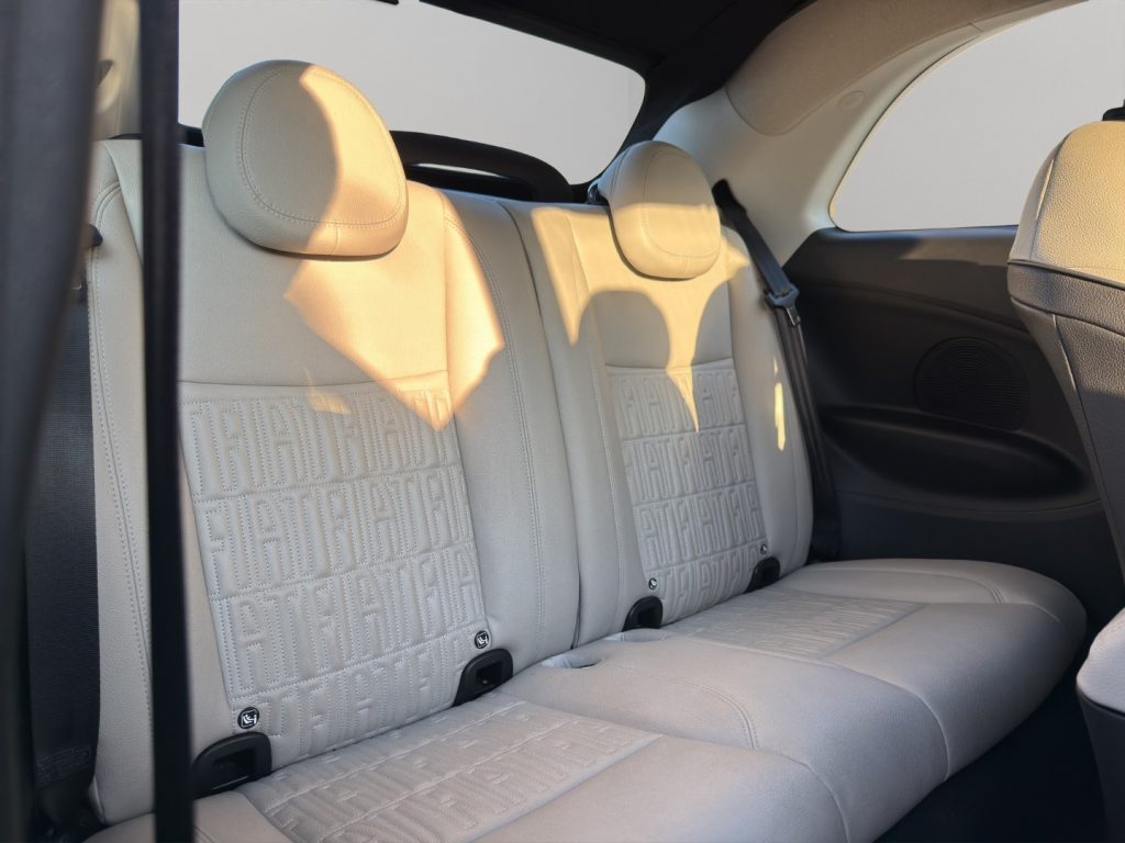 FIAT 500e Cabrio 42 kWh La Prima - 19