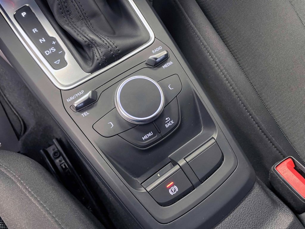 AUDI Q2 30 1.6 TDI S-TRONIC - IVA DEDUCIBILE - 28