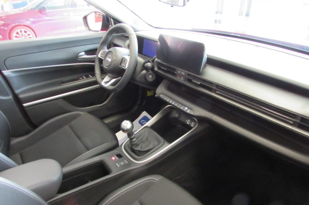 JEEP Avenger 1.2 Turbo 100 CV Altitude TETTO APRIBILE - 16