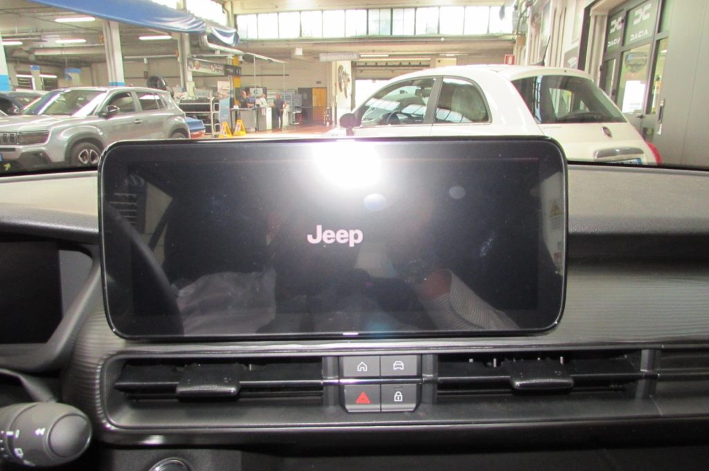 JEEP Avenger 1.2 Turbo 100 CV Longitude KM.ZERO - 9