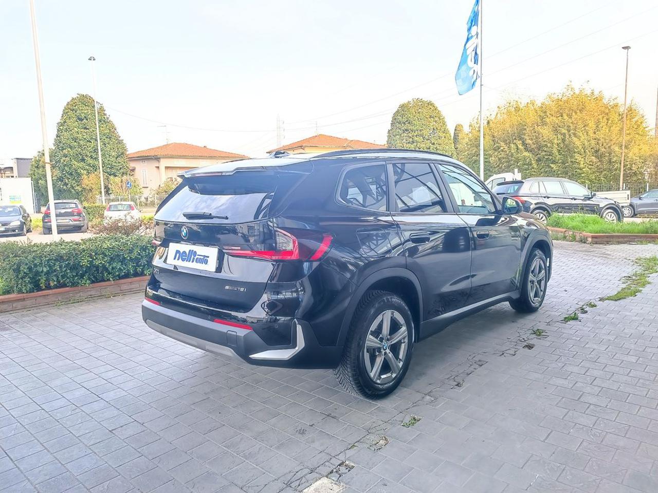 BMW X1 sDrive18i - 27