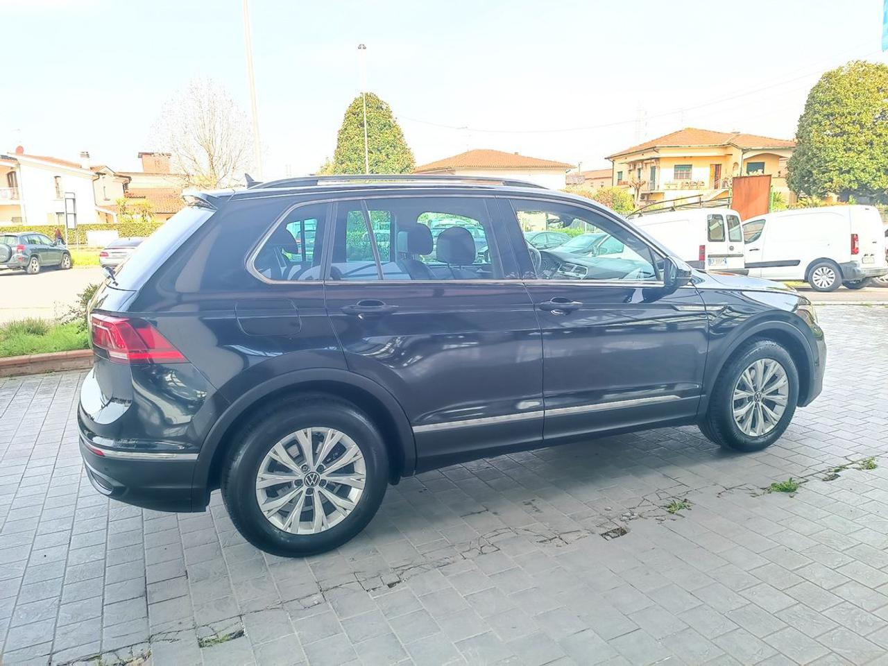 VOLKSWAGEN Tiguan 2.0 TDI 150 CV SCR DSG Life - 26