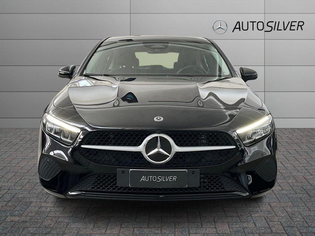 MERCEDES-BENZ A 180 d Automatic Advanced - 3