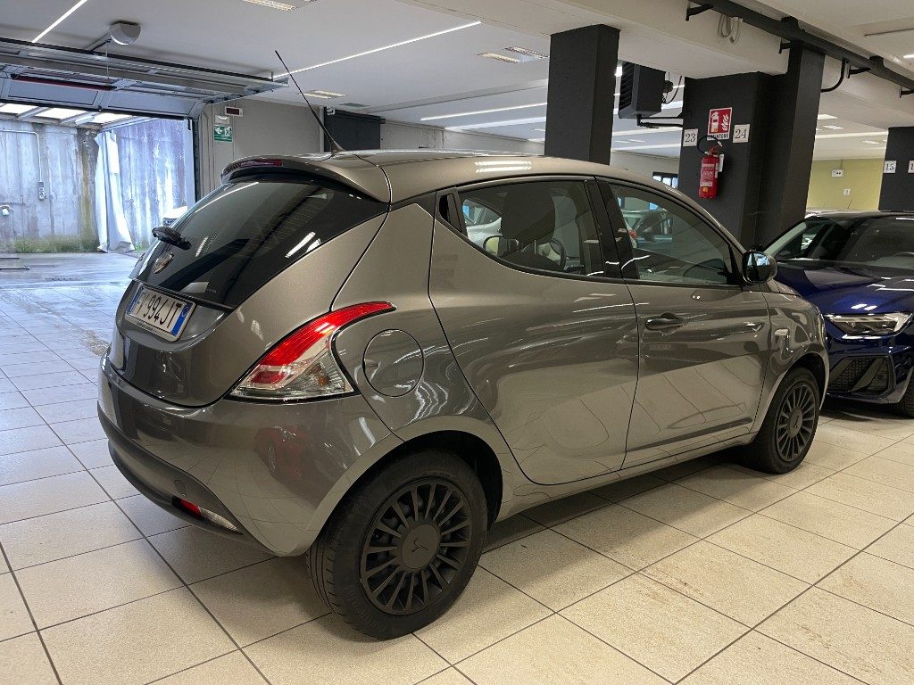 LANCIA Ypsilon 1.2 69 CV 5 porte Elefantino Blu-UNICO PROPRIET. - 8